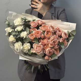 Дуо-букет гвоздик и роз Juliet L