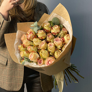 Букет роз Теплое утро М