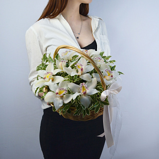 Корзина с орхидеями Комплимент