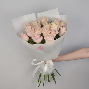 Букет из 15 роз Pink Mondial 60см