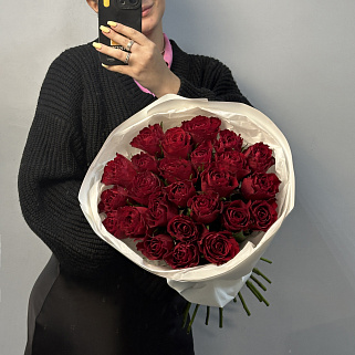 Букет из 25 красных роз 50см (Кения)