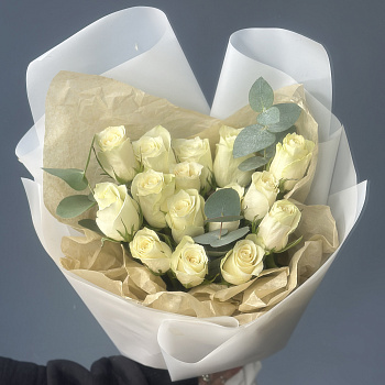 Букет 15 белых роз 40 см (Кения)