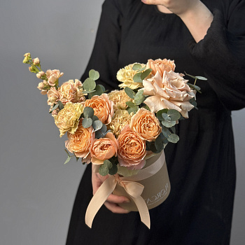 Букет в шляпной коробке Поздний завтрак S