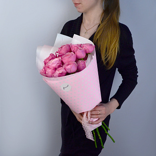 Букет из 5 кустовых пионовидных роз Juliet Cerise