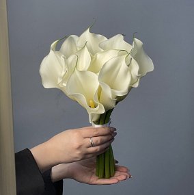 Как сделать цветы из лент своими руками